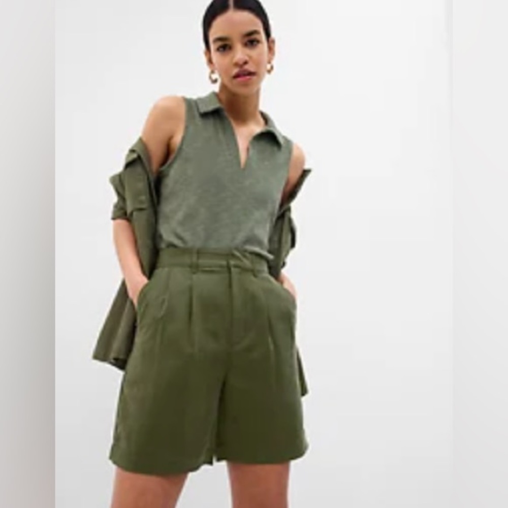 Gap Olive Green SoftSuit Pleated Shorts